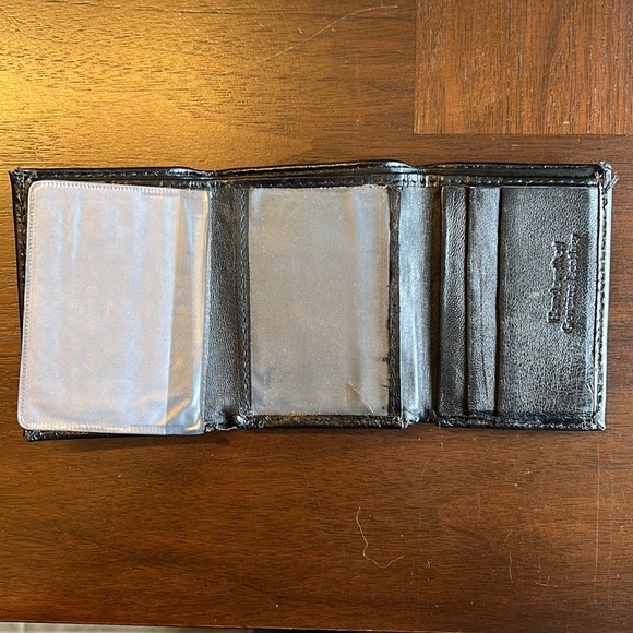 Tampa Bay Buccaneers genuine leather wallet - Picture 2 of 5